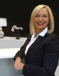 Valerie, Levin